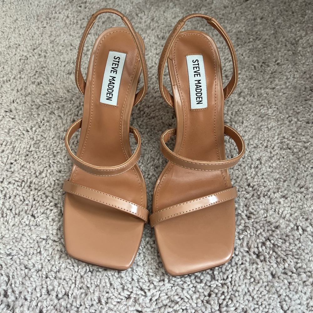 Steve Madden 3 1/2 inch nude heels